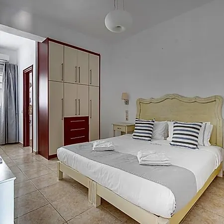Sea View 3*
